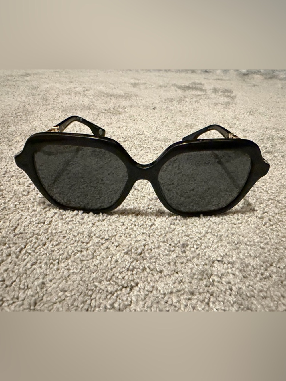 Burberry Black Sunglasses with Tan Accessories - Picture 2 of 8